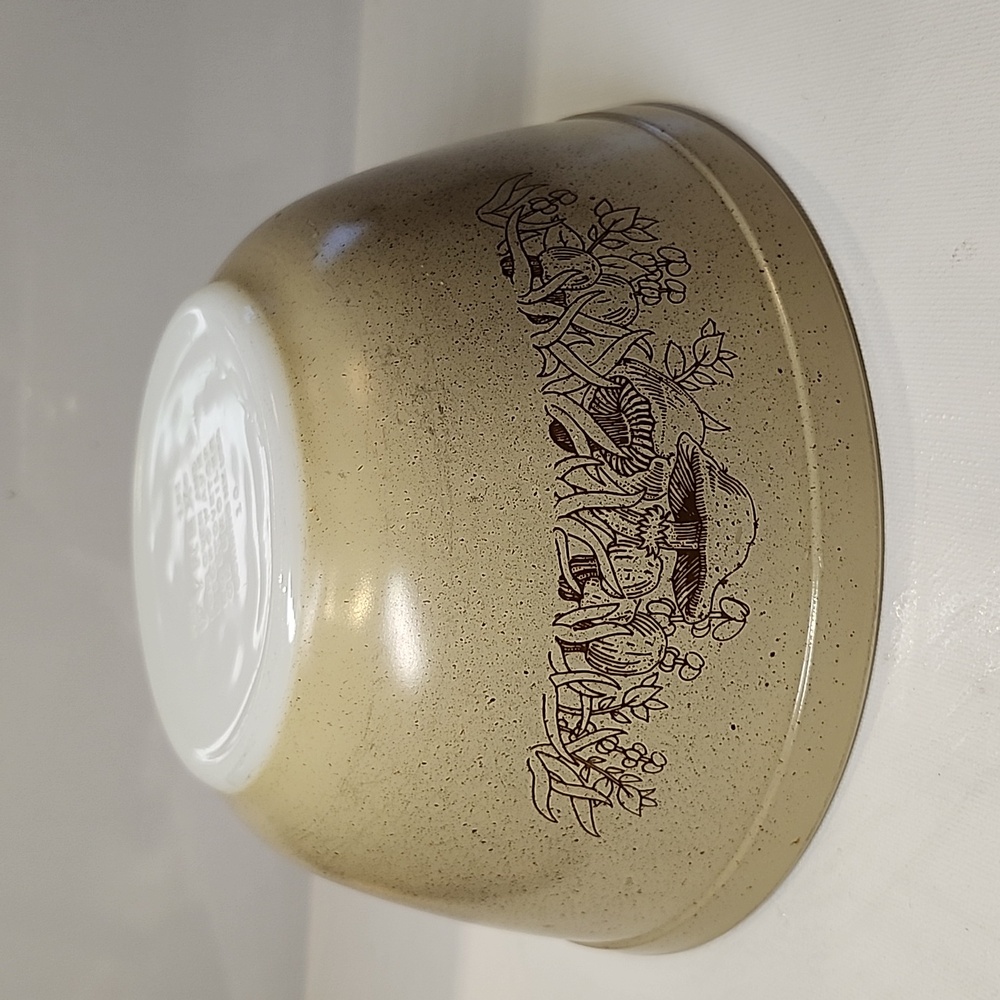 Vintage Pyrex forest fancies mushrooms 402-1.5l nesting mixing bowls